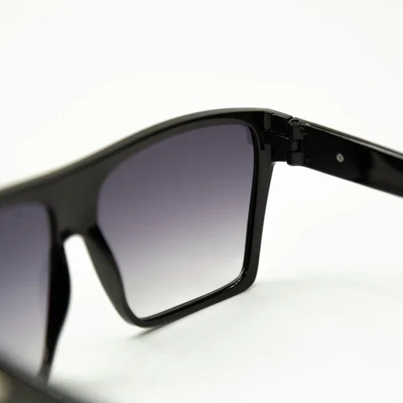 NEW Oversized Women Sunglasses with %100 UV Protection - (Gradient Purple Lens) - Picture 5 of 6